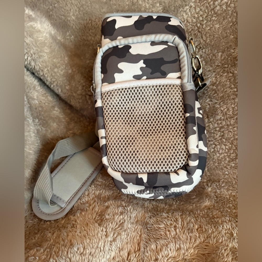 Half Gallon Water Bottle Carrier Bag, Bottle Pouch Adjustable Shoulder strap